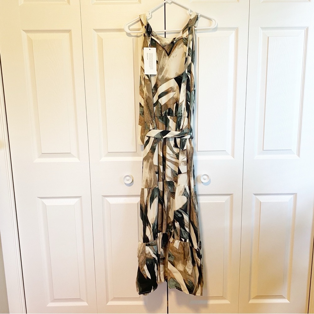 BLOOMCHIC Leaf Print Halter Neck Tiered Midi Dress | Size 3X (22-24) - Picture 6 of 10